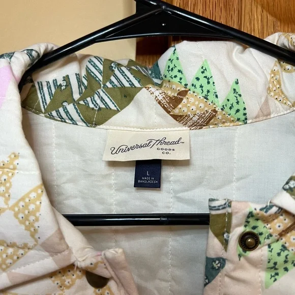 Spring Geometric Patterned Jacket - Picture 3 of 4